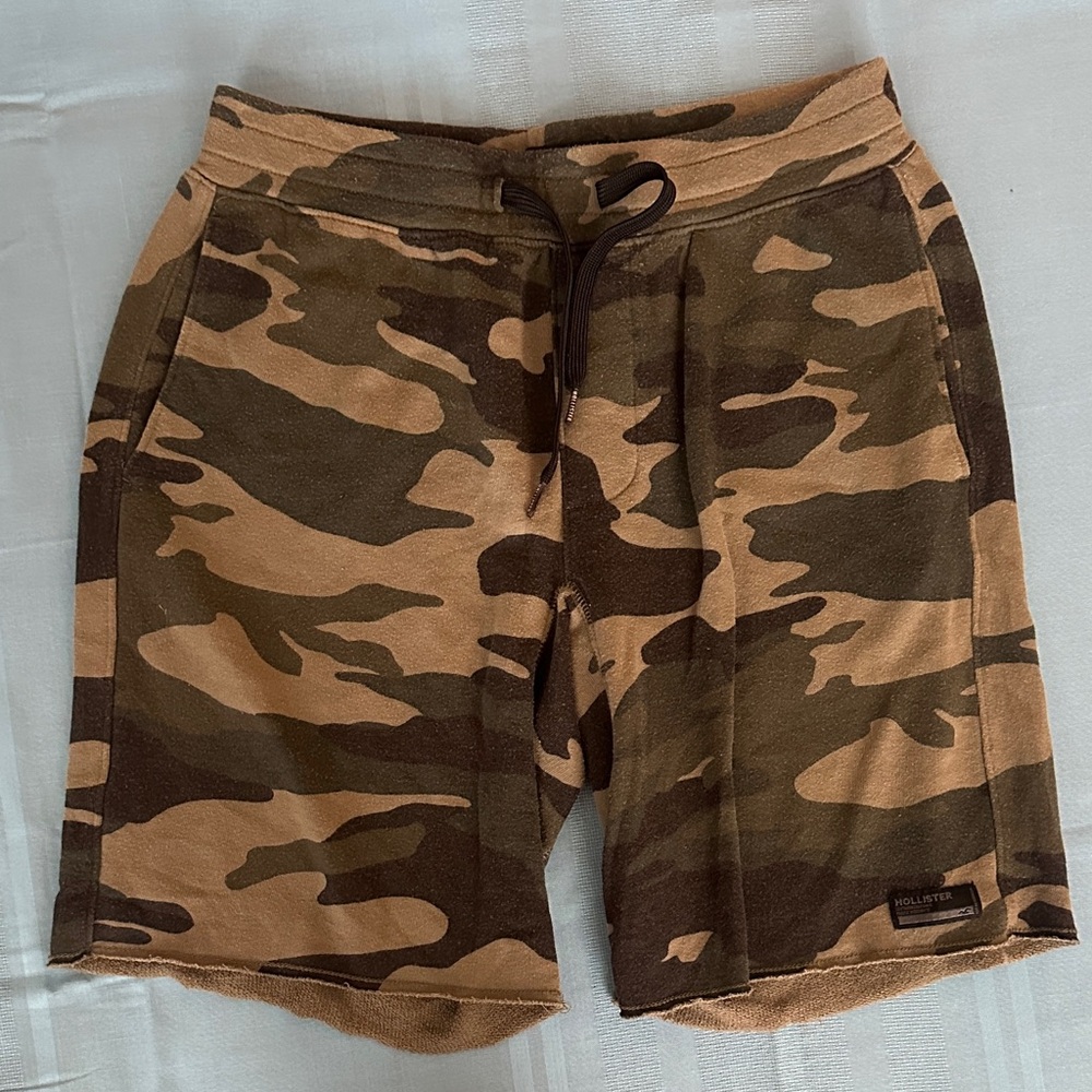 Hollister Athletic Shorts Camouflage Design